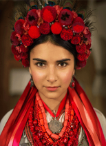 Описание: Красивейшие украинки в национальных костюмах, от которых невозможно отвести  глаз